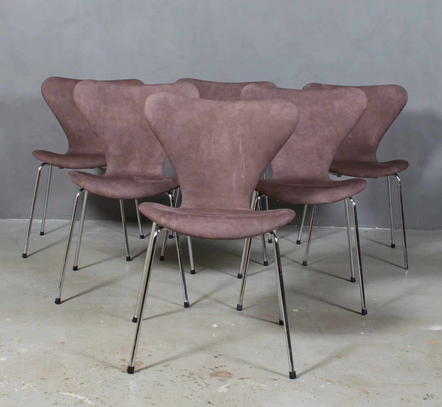 Arne Jacobsen. Sæt 'Syver' stole, model 3107. Another Classic Arne Jacobsen. Sæt 'Syver' stole, model 3107. Another Classic