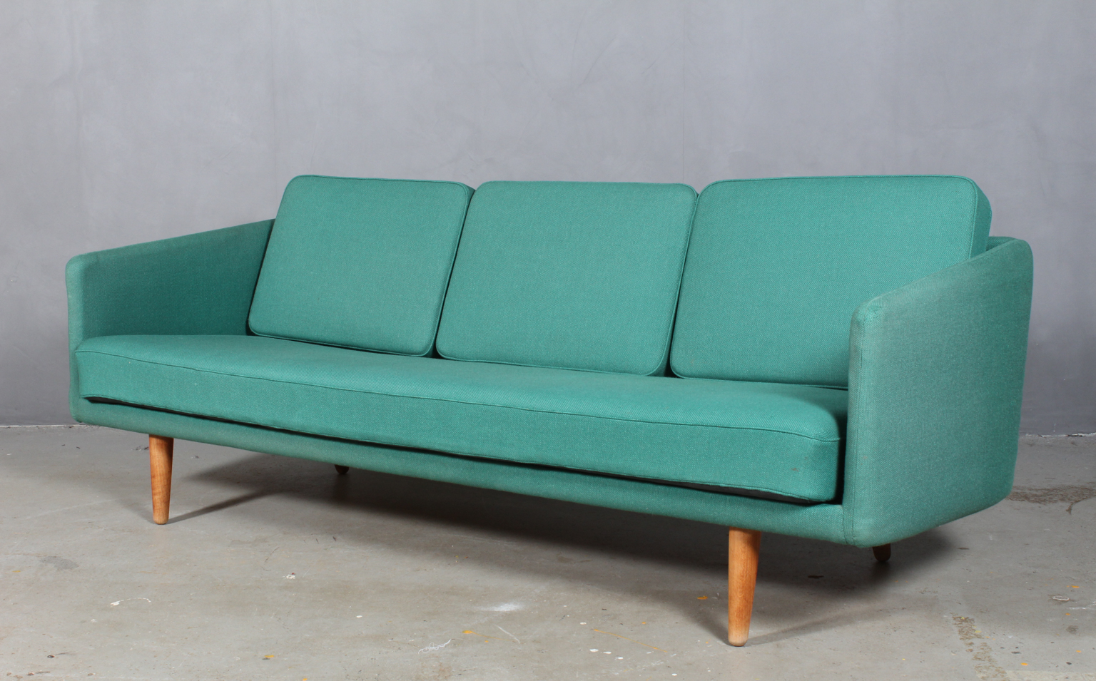 Børge Mogensen. Freestanding three-pers. sofa, model 201 - Another Classic