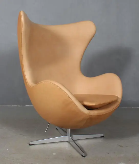 websted tonehøjde Kæmpe stor Arne Jacobsen. Lænestol med vippefunktion 'Ægget' - 'Vacona' læder -  Another Classic
