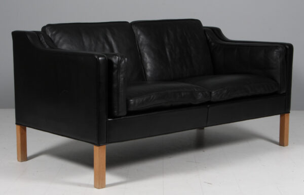 Børge Mogensen. Fritstående to pers. sofa, model 2212. Original betrukket