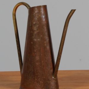 Carl Auböck stil vandkande af kobber og messing