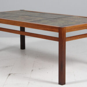 Tue Poulsen, sofabord af palisander med fliser.