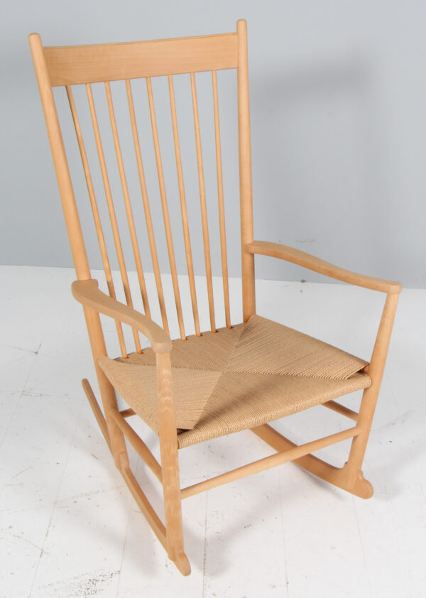 Hans J. Wegner gyngestol med skammel af sæbebehandlet bøg, model J16 - Image 7