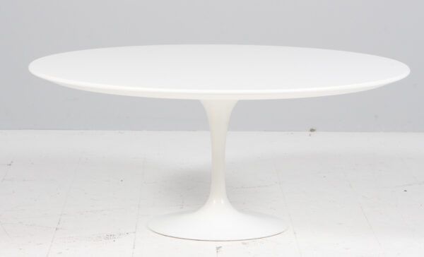 Eero Saarinen sofabord, model Tulip