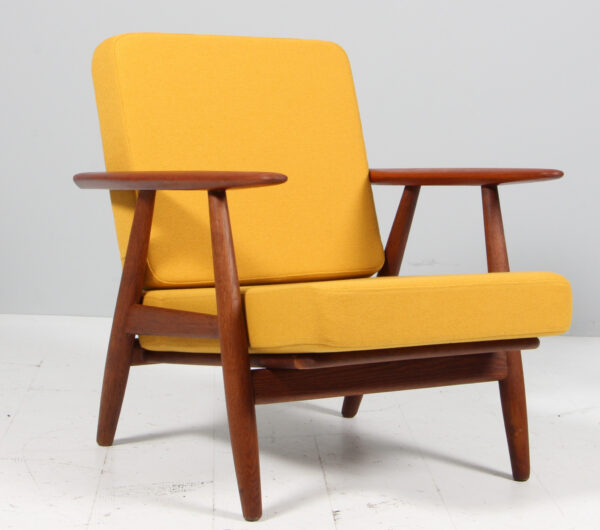 Hans J. Wegner Cigar lænestol af eg og teak, model GE-240