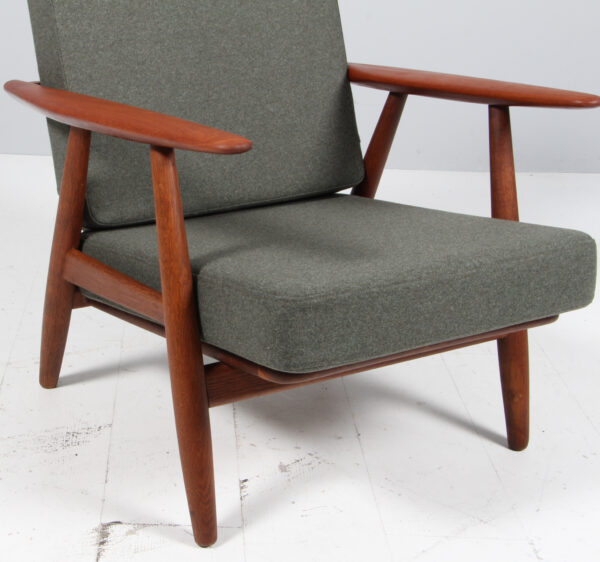 Hans J. Wegner Cigar lænestol af eg og teak, model GE-240 - Image 5