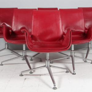 Preben Fabricius og Jørgen Kastholm. Stole, model 'Tulip'