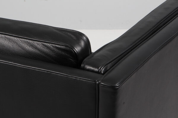 Børge Mogensen to en halv personers sofa, original betrukket. Model 2335 - Image 3