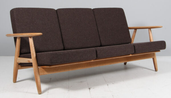 Hans J. Wegner tre personers cigar sofa model GE-240/3