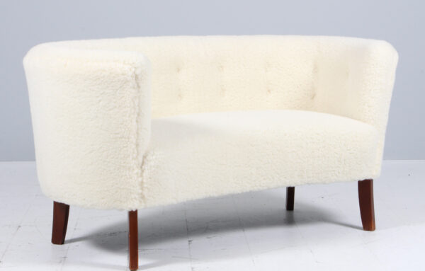 Dansk Møbelsnedker, lille banansofa. 1940'erne