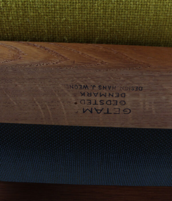 Hans J. Wegner højrygget lænestol model GE375, eg og Hallingdal - Image 4