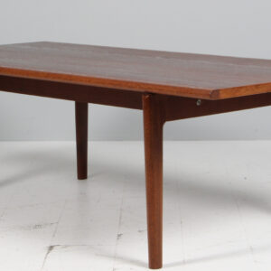Hans J. Wegner sofabord af røget eg, model GE15