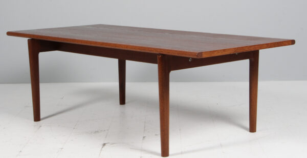 Hans J. Wegner sofabord af røget eg, model GE15