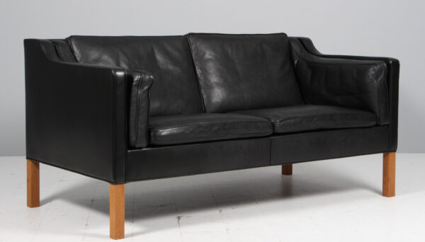 Børge Mogensen. Fritstående to pers. sofa, model 2212. Original betrukket