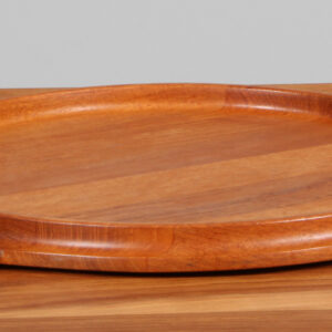Jens Harald Quistgaard stort fad af massiv teak