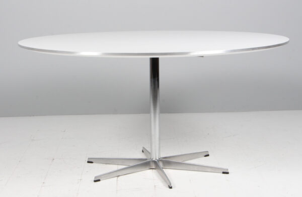 Piet Hein og Arne Jacobsen cirkulært spisebord, ny højde