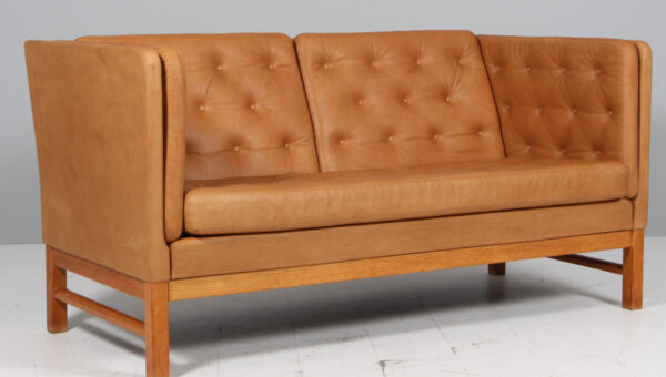 Erik Jørgensen to personers sofa, model EJ315, nybetrukket