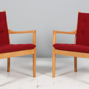 Hans J. Wegner par armstole af bøg og Hallingdal