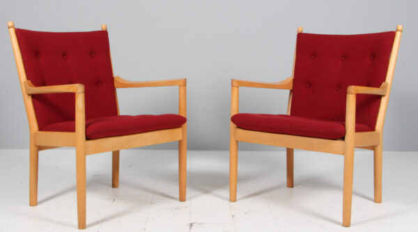 Hans J. Wegner par armstole af bøg og Hallingdal