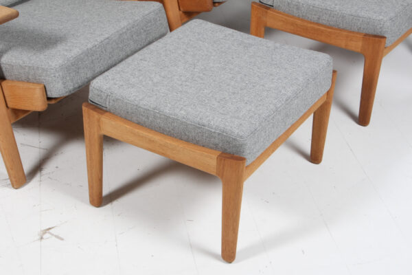 Hans J. Wegner højrygget lænestol samt skammel, model GE290A - Billede 10