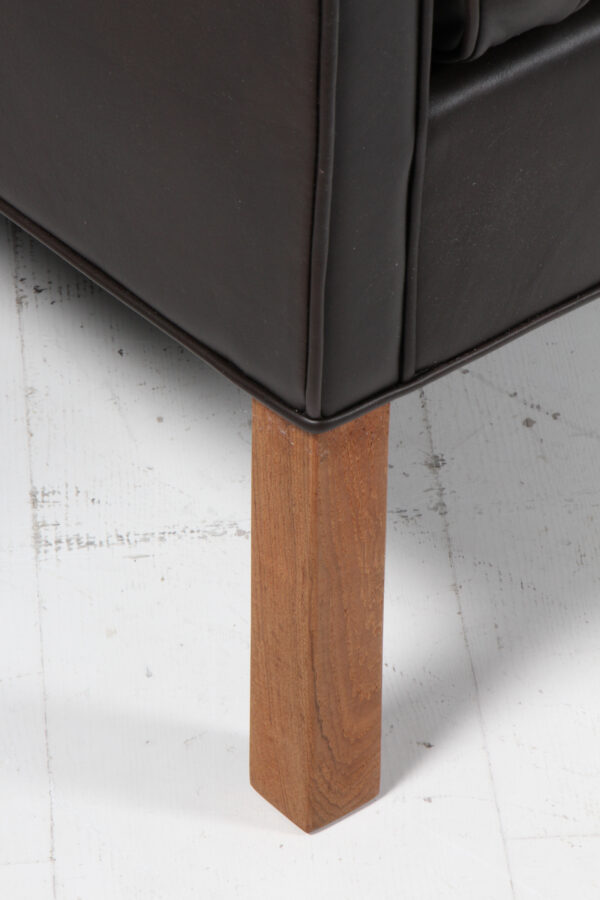 Børge Mogensen. Fritstående trepers. sofa, model 2213. Nybetrukket - Image 4
