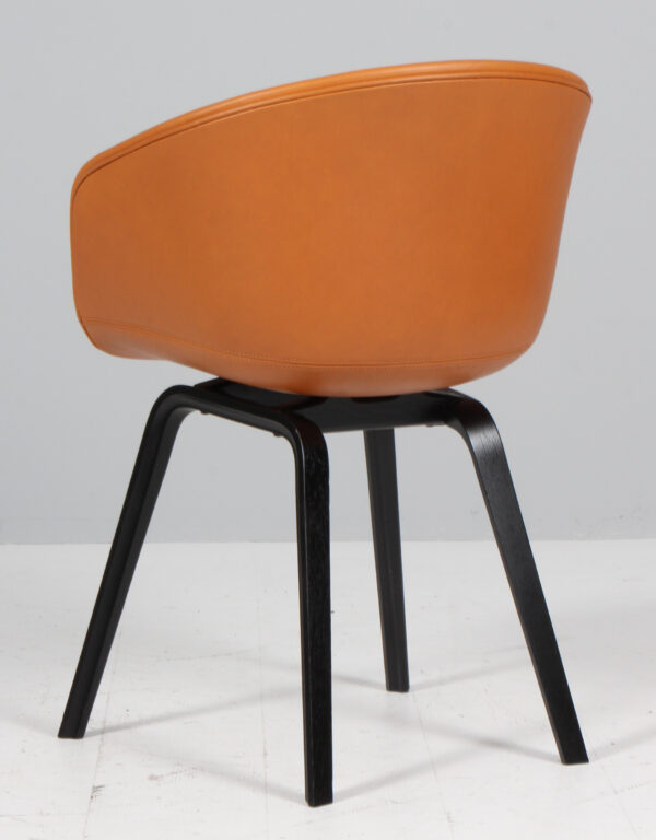 Hay AAC22 About A Chair armstole, nybetrukket cognac silk anilin - Image 4