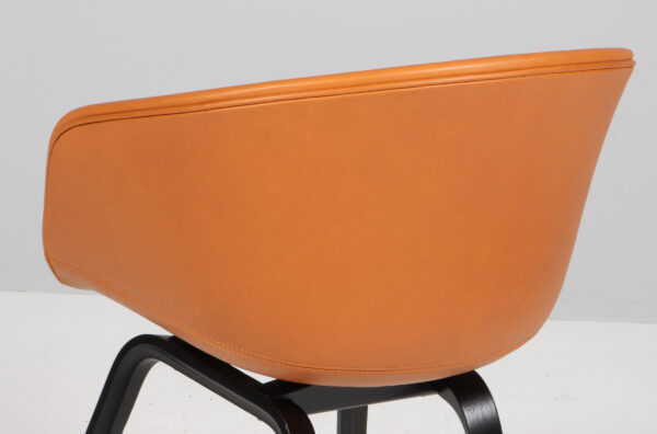 Hay AAC22 About A Chair armstole, nybetrukket cognac silk anilin - Image 3