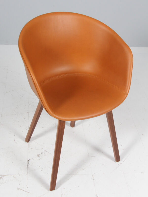 Hay AAC22 About A Chair armstole, nybetrukket cognac silk anilin - Image 2