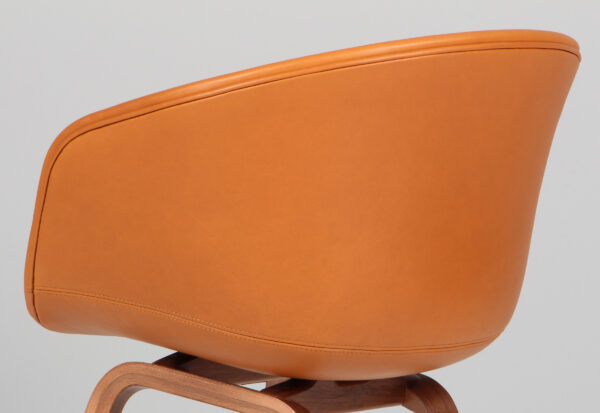 Hay AAC22 About A Chair armstole, nybetrukket cognac silk anilin - Image 3