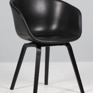 Hay AAC22 About A Chair armstole, nybetrukket sort silk anilin