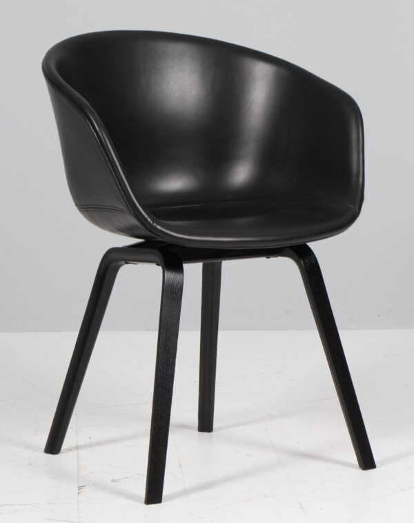Hay AAC22 About A Chair armstole, nybetrukket sort silk anilin
