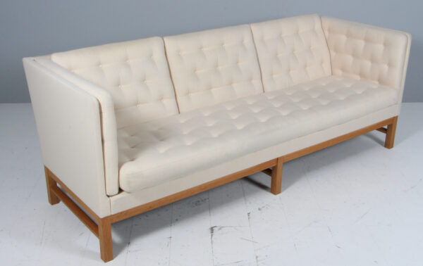 Erik Jørgensen tre personers sofa, model EJ315, Savak - Image 2