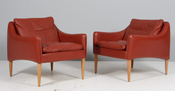 Hans Olsen Lænestole af cognac farvet læder. Model 800