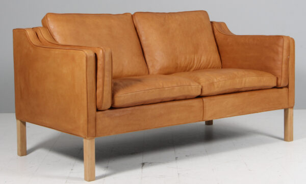 Børge Mogensen. Fritstående to pers. sofa, model 2212. Nybetrukket
