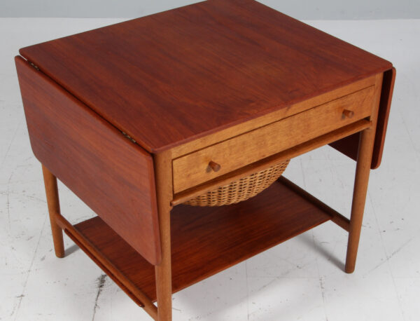 Hans J. Wegner sybord af massiv teak og eg. Model AT33 - Billede 2