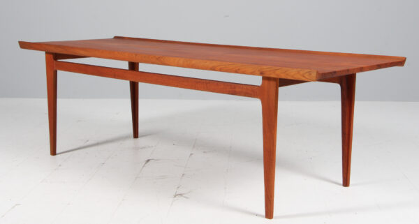 Finn Juhl sofabord af massiv teak