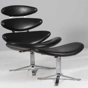 Poul M. Volther lænestol samt skammel af stål og semi anilin læder, model Corona