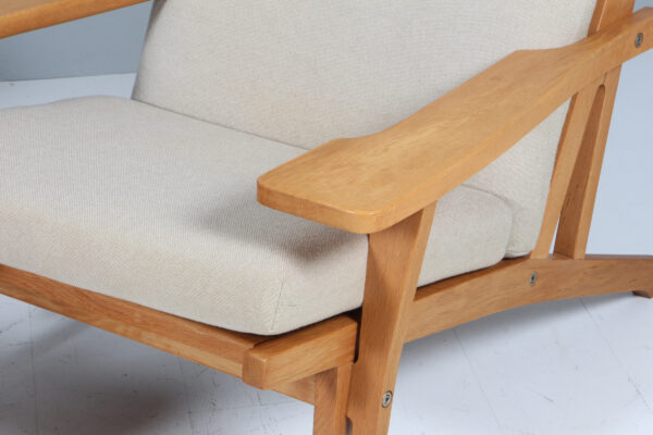Hans J. Wegner højrygget lænestol model GE375, olieret eg og uldstof - Billede 7