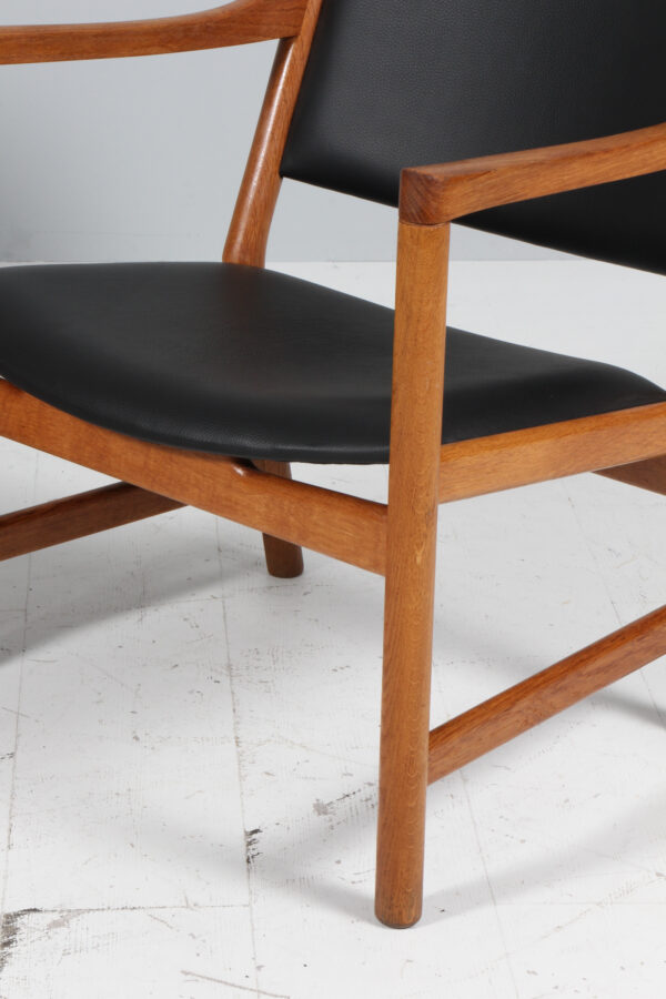 Hans J. Wegner par lænestole af eg og læder, model CH52 - Billede 5