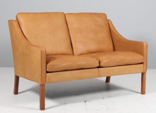 Børge Mogensen. Fritstående to pers. sofa, model 2208. Nybetrukket