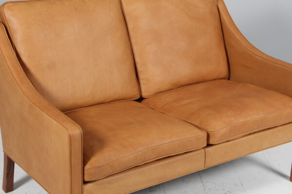 Børge Mogensen. Fritstående to pers. sofa, model 2208. Nybetrukket - Billede 4