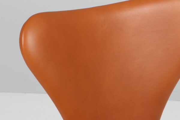 Arne Jacobsens 7´erstole model 3107, Walnut Elegance. - Billede 8