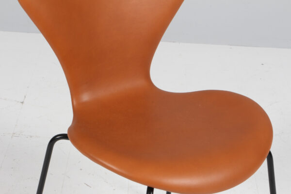Arne Jacobsens 7´erstole model 3107, Walnut Elegance. - Billede 5