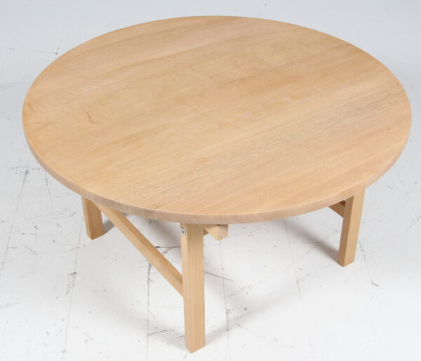 Hans J. Wegner for PP møbler, Sofabord af massiv sæbebehandlet eg. - Billede 2