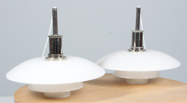 Poul Henningsen, pendel model Ph4½/4 opalglas