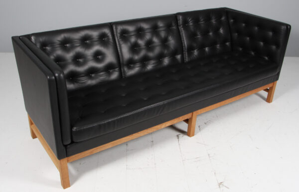 Erik Jørgensen tre personers sofa, model EJ315, nybetrukket - Billede 2