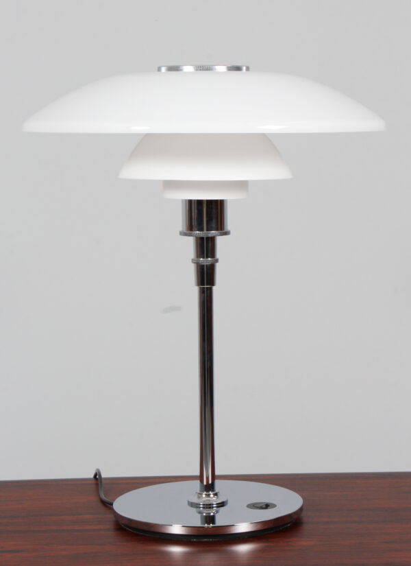 Poul Henningsen, bordlampe model Ph4½/4 opalglas