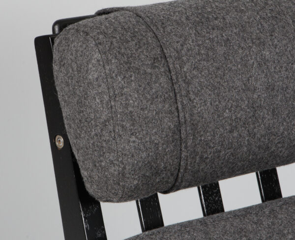 Hans J. Wegner højrygget lænestol model GE375, sortlakeret eg og Blazer fra Camira - Billede 8