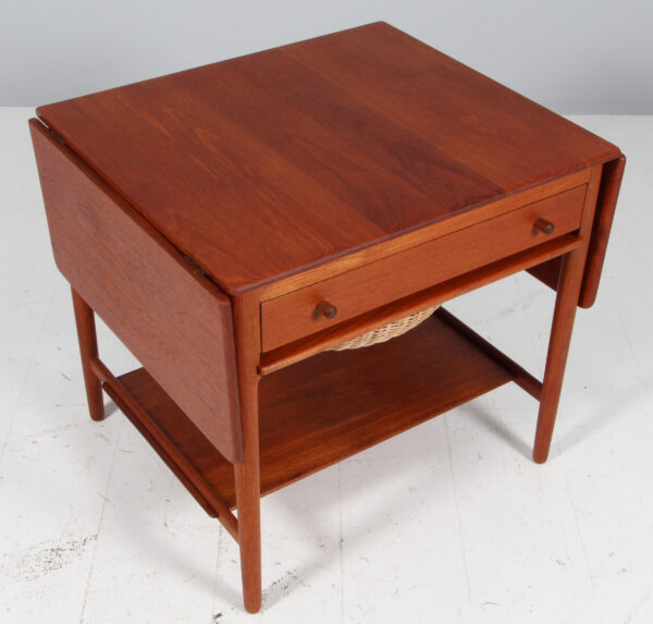 Hans J. Wegner sybord af massiv teak. Model AT33 - Billede 2