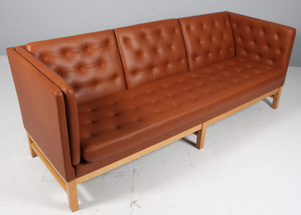 Erik Jørgensen tre personers sofa, model EJ315, nybetrukket - Billede 2